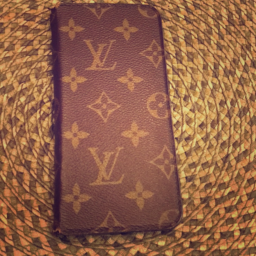 Iphone 7 & 7 plus LV Authentic case